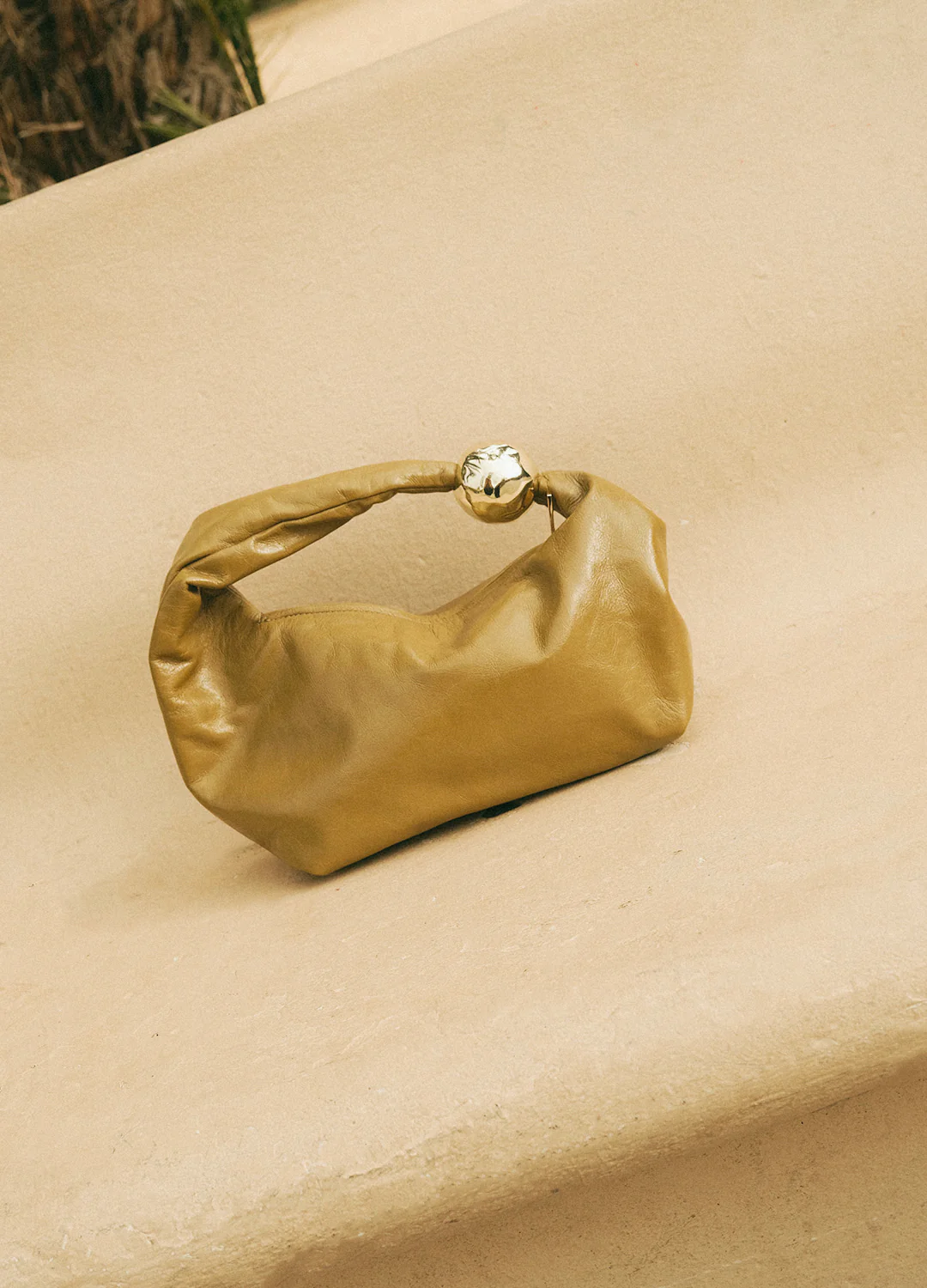 Astrid Handbag Leather Patent Olive - Image 10