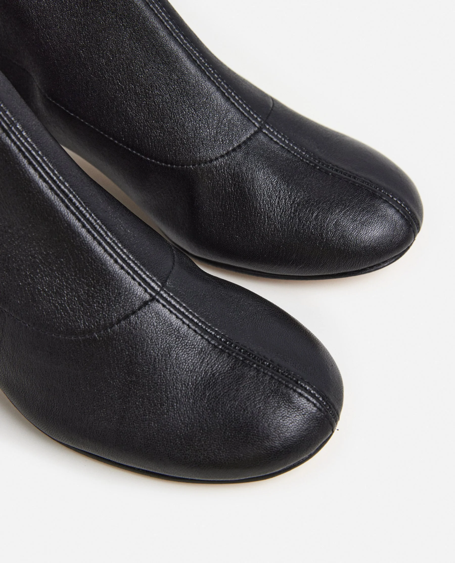 Ember Leather Black - Image 9