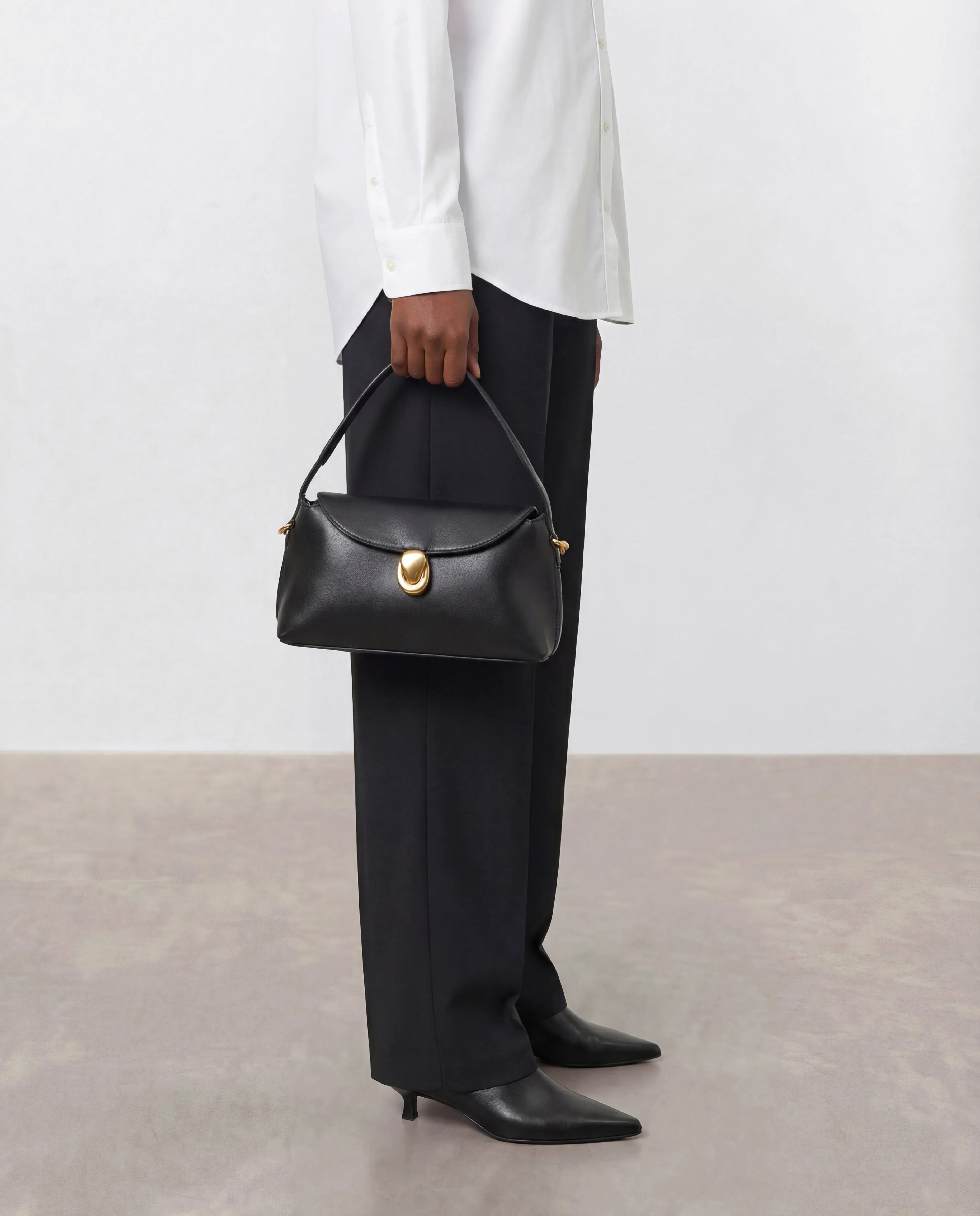 Gaia Mini Bag Leather Black - Image 2