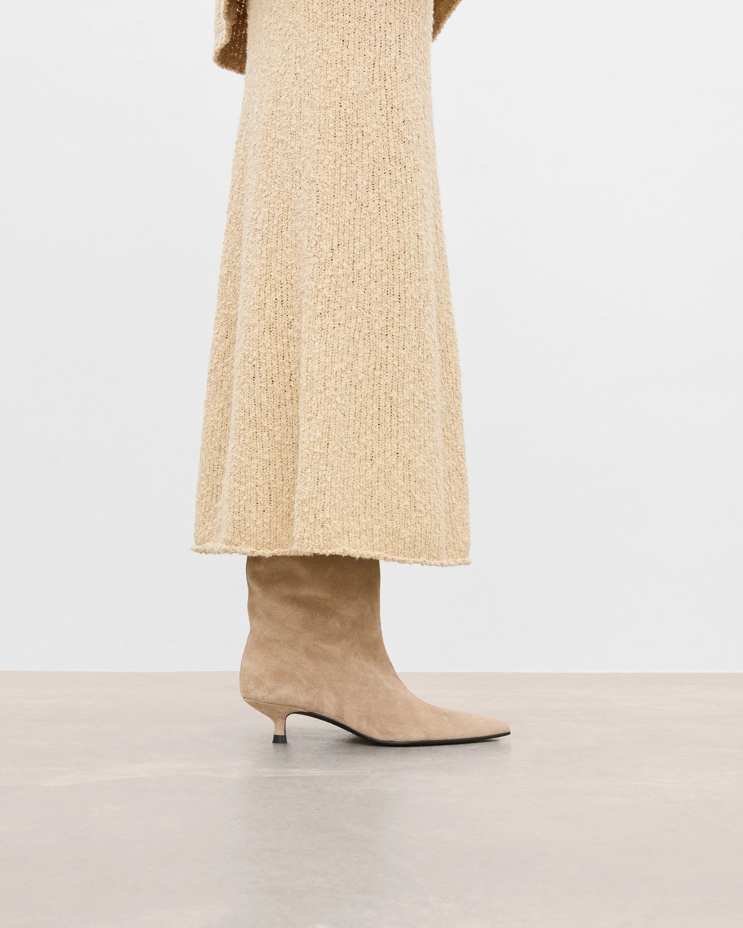 Nour Suede Sand - Image 3