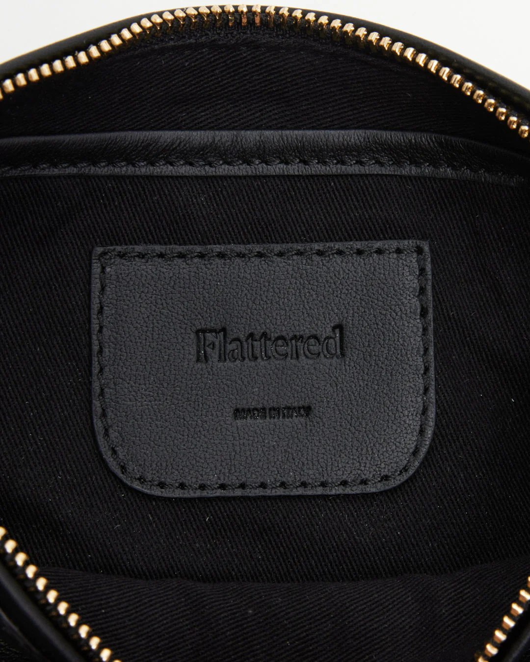 Tuna Shoulder Bag Leather Black - Image 7